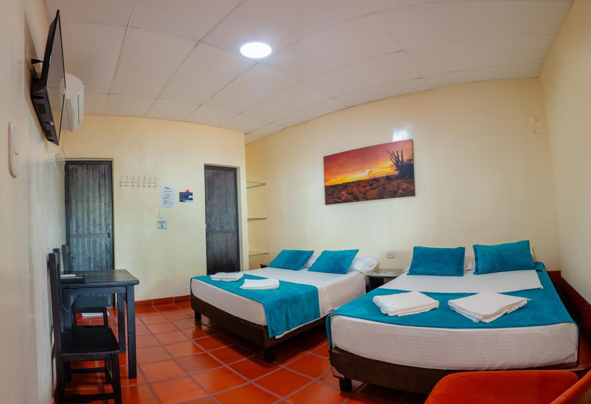Hotel Villa Paraiso Villavieja Luaran gambar