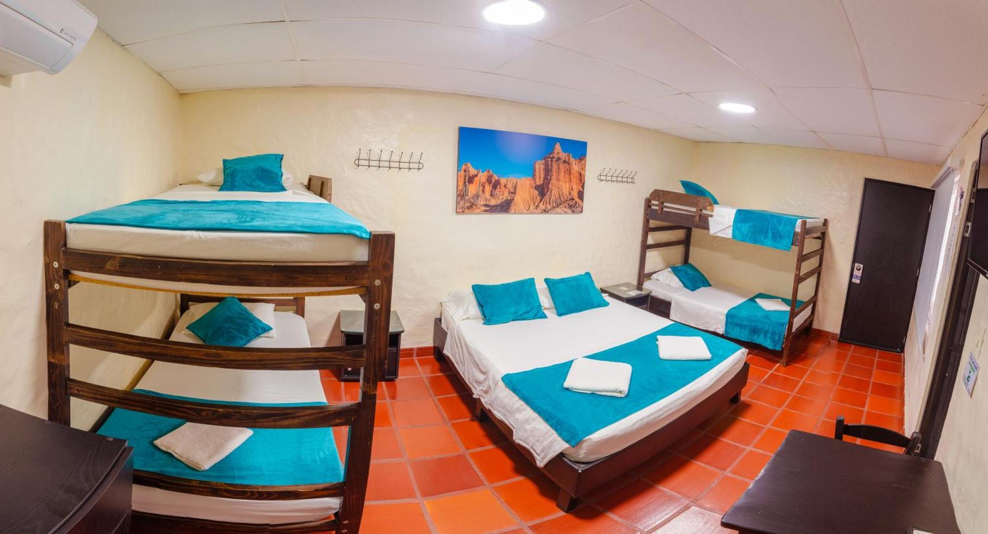 Hotel Villa Paraiso Villavieja Luaran gambar