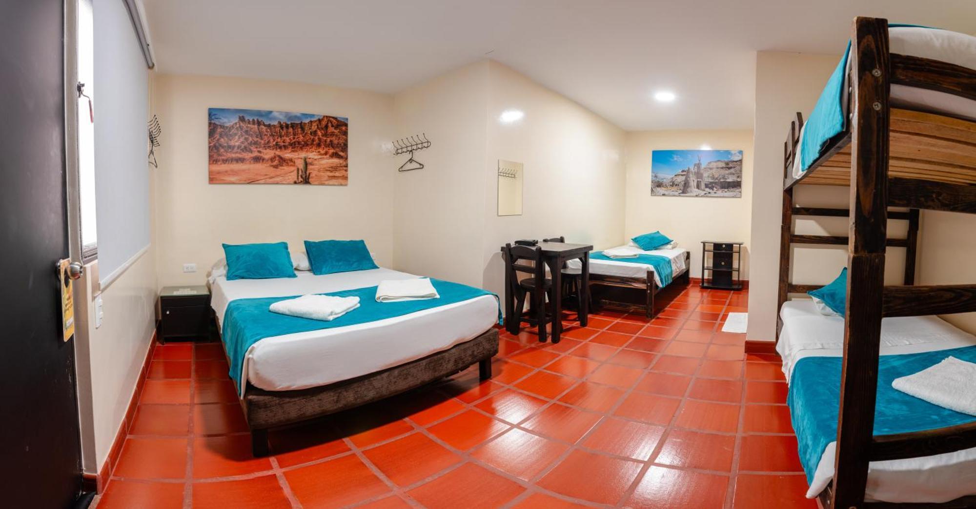 Hotel Villa Paraiso Villavieja Luaran gambar