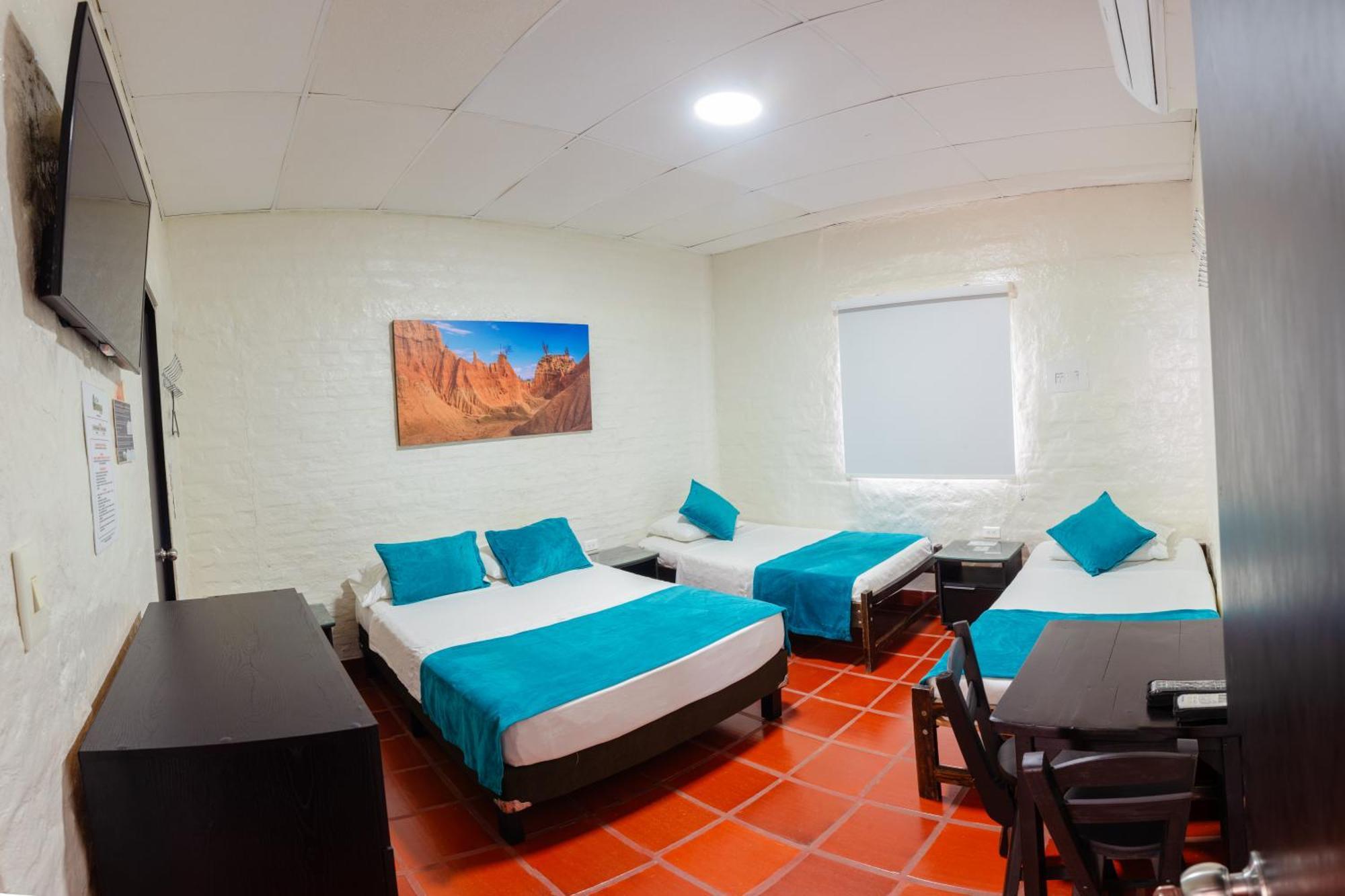 Hotel Villa Paraiso Villavieja Luaran gambar